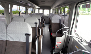 中型バス車内画像01